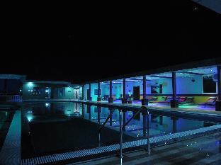 007 universe resort