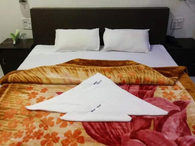 hotel apaar residency