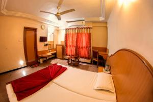 Hotel Shertown,Anand Nagar>>Ahmedabad,3 star