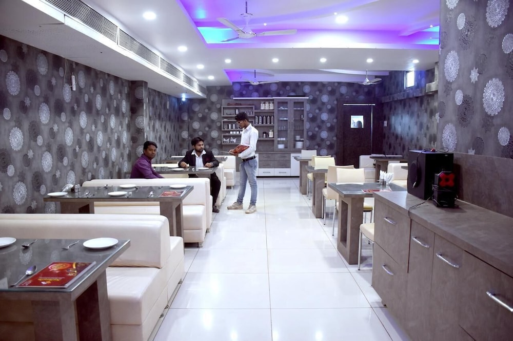 hotel swarat