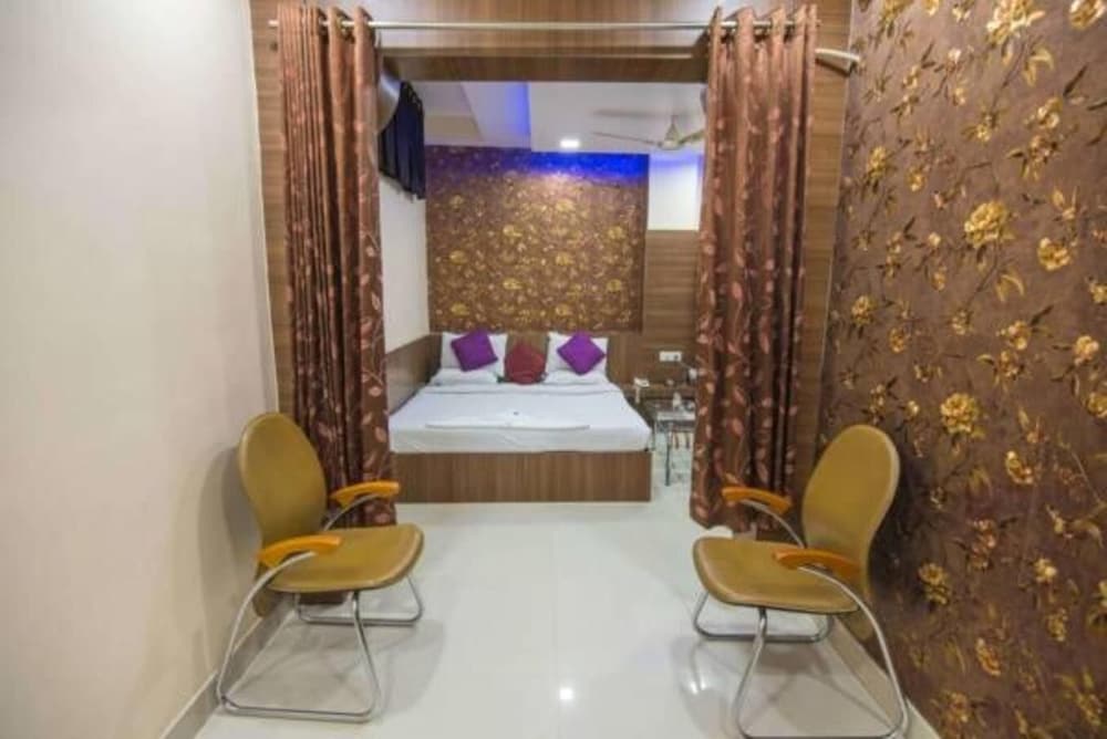 Hotel Swarat,Satna>>Khajuraho,3 star