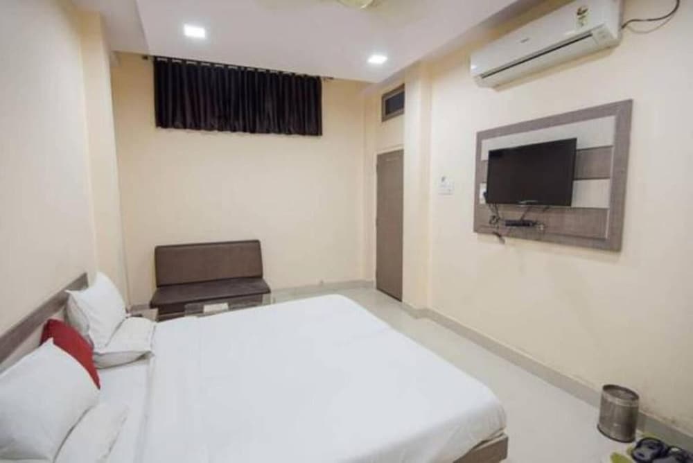 Hotel Swarat,Satna>>Khajuraho,3 star