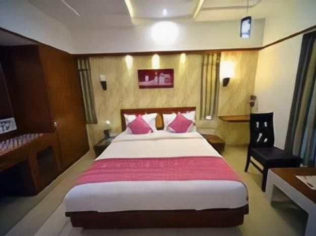 the grand imperial hotel