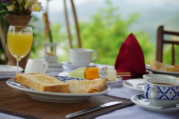 sanctuary pakbeng lodge