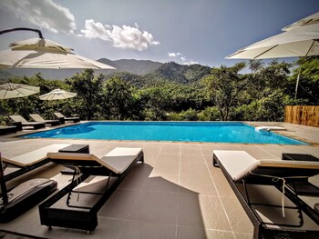 sanctuary pakbeng lodge