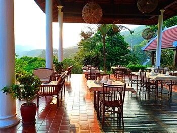 sanctuary pakbeng lodge