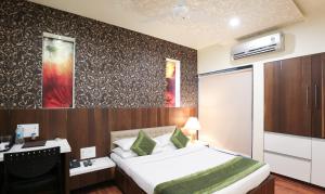 Hotel Sunland,Pune>>Baramati,2 star