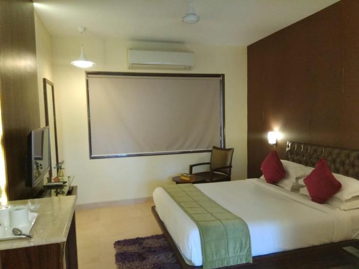 meritas seawind beach resort shrivardhan