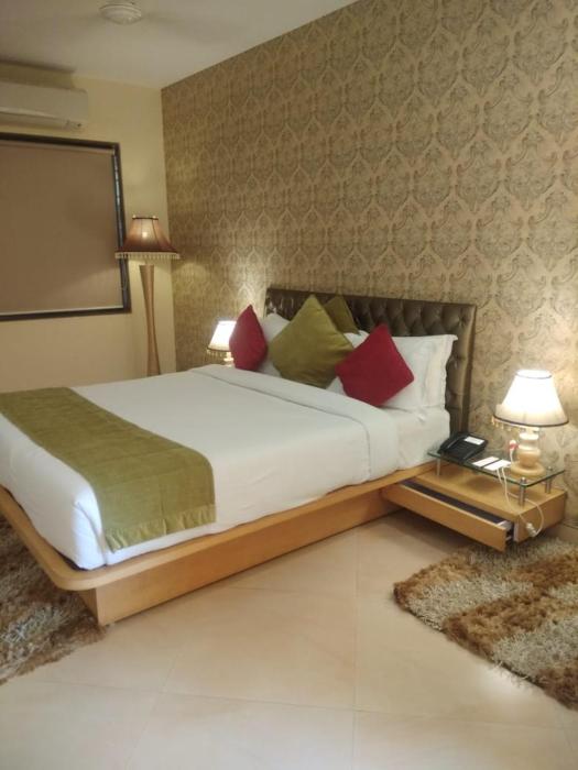 meritas seawind beach resort shrivardhan