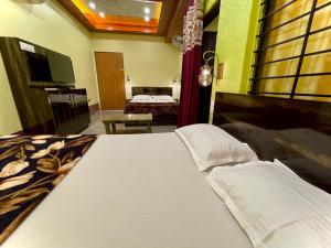 hotel saptarang residency