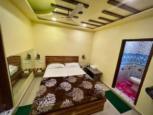 hotel saptarang residency