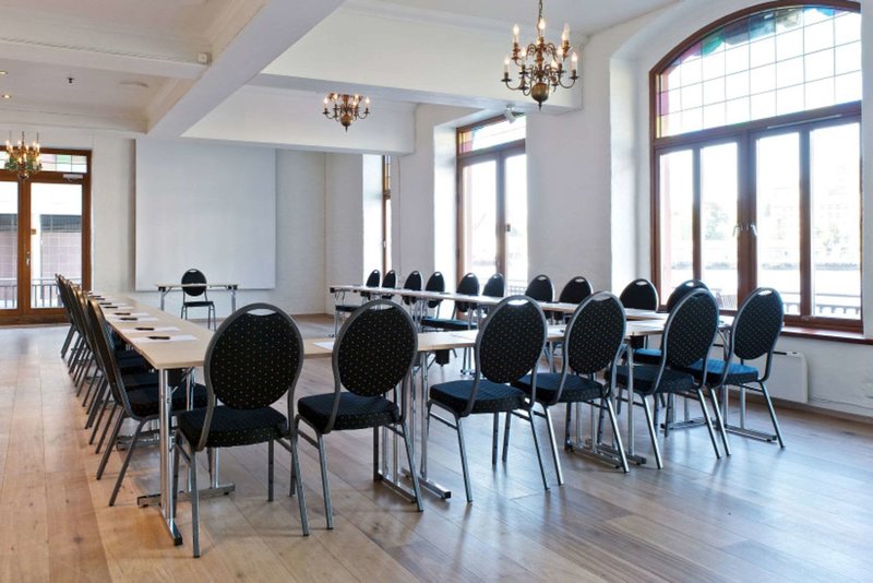 clarion hotel admiral