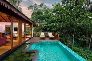 Pepper Trail,Kozhikode>>Kolagappara,4 star