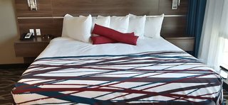 Encore Suites By Service Plus Inns,Grande Prairie>>Clairmont,3 star