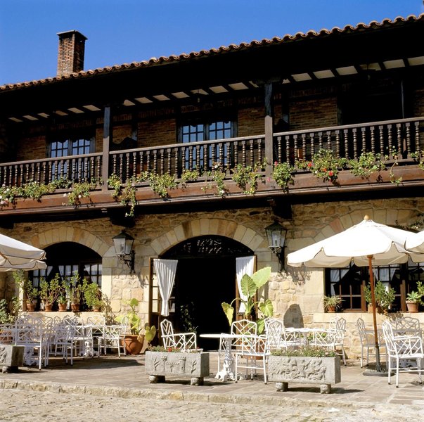 parador de santillana del mar