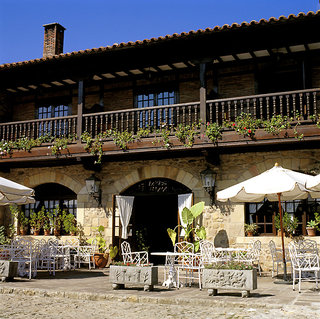 parador de santillana del mar