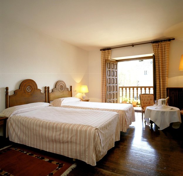 parador de santillana del mar