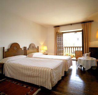parador de santillana del mar