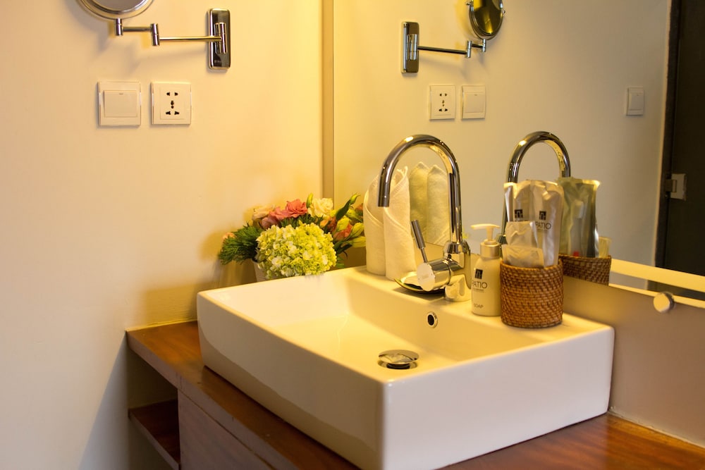 patio hotel and urban resort