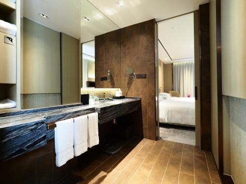 courtyard by marriott shanghai international tourism and resorts zone