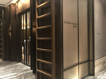 Courtyard By Marriott Shanghai International Tourism And Resorts Zone,Minhang>>Downtown Shanghai,4 star