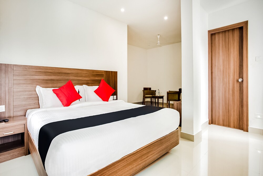 Hotel Midhuna International,,4 star