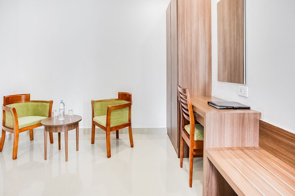 Hotel Midhuna International,,4 star