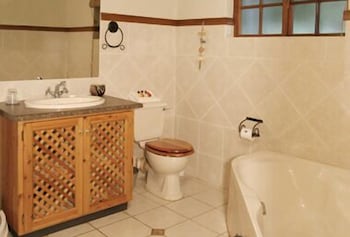 khaya africa guesthouse and spa