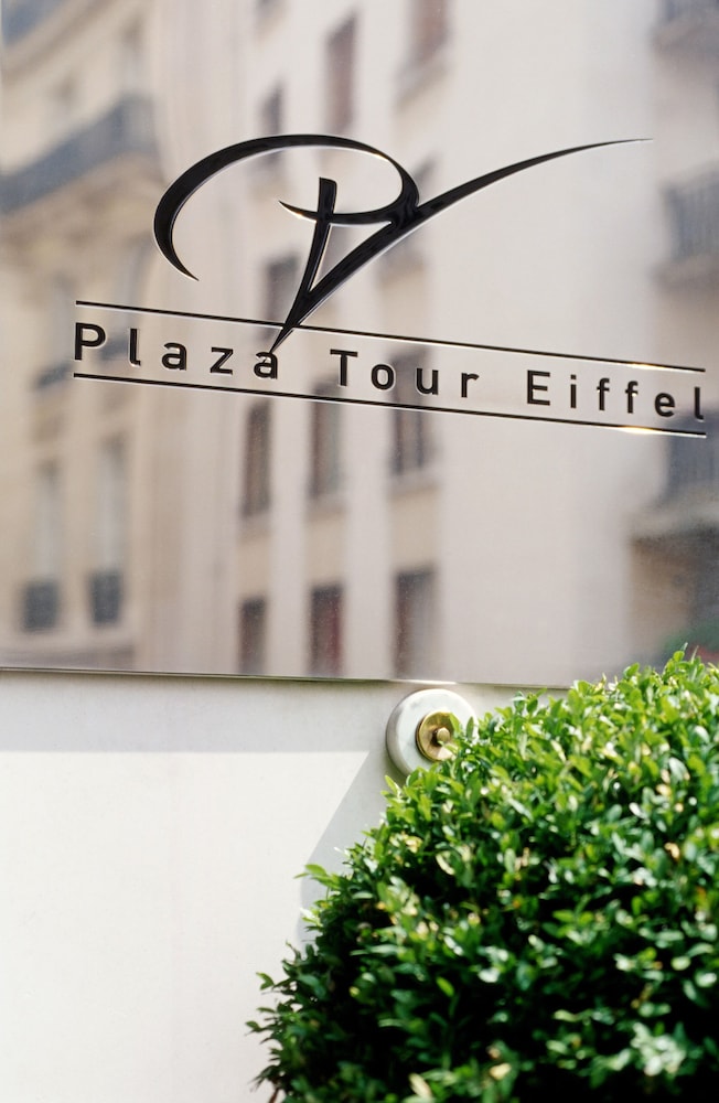 plaza tour eiffel hotel