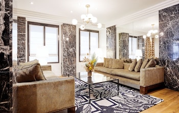 plaza tour eiffel hotel