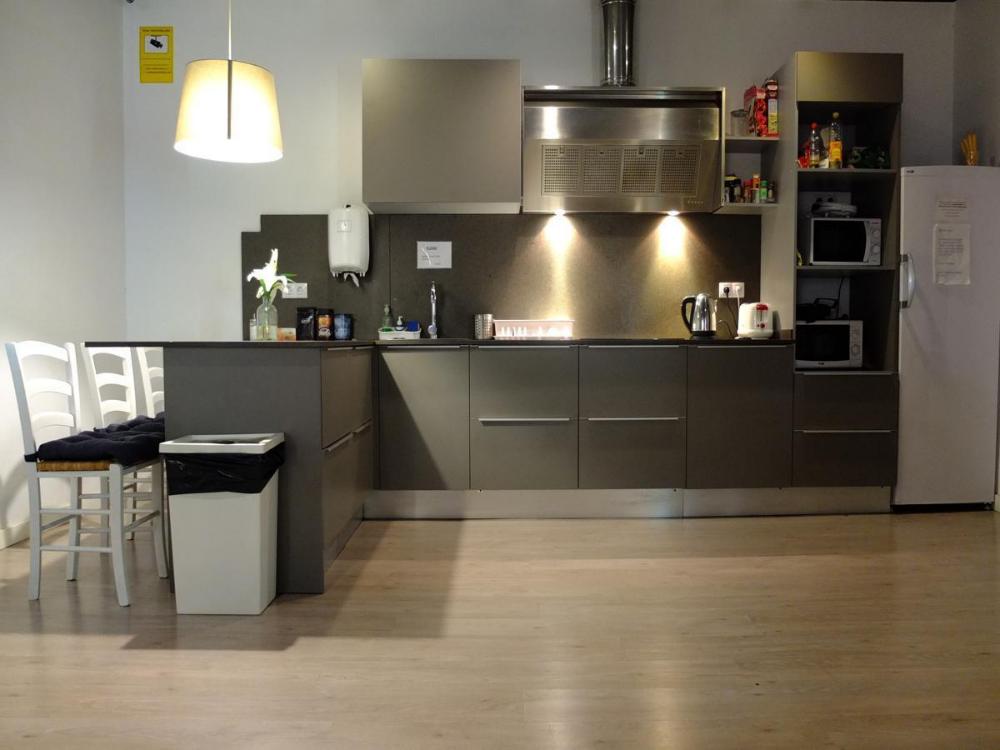 no limit hostel central