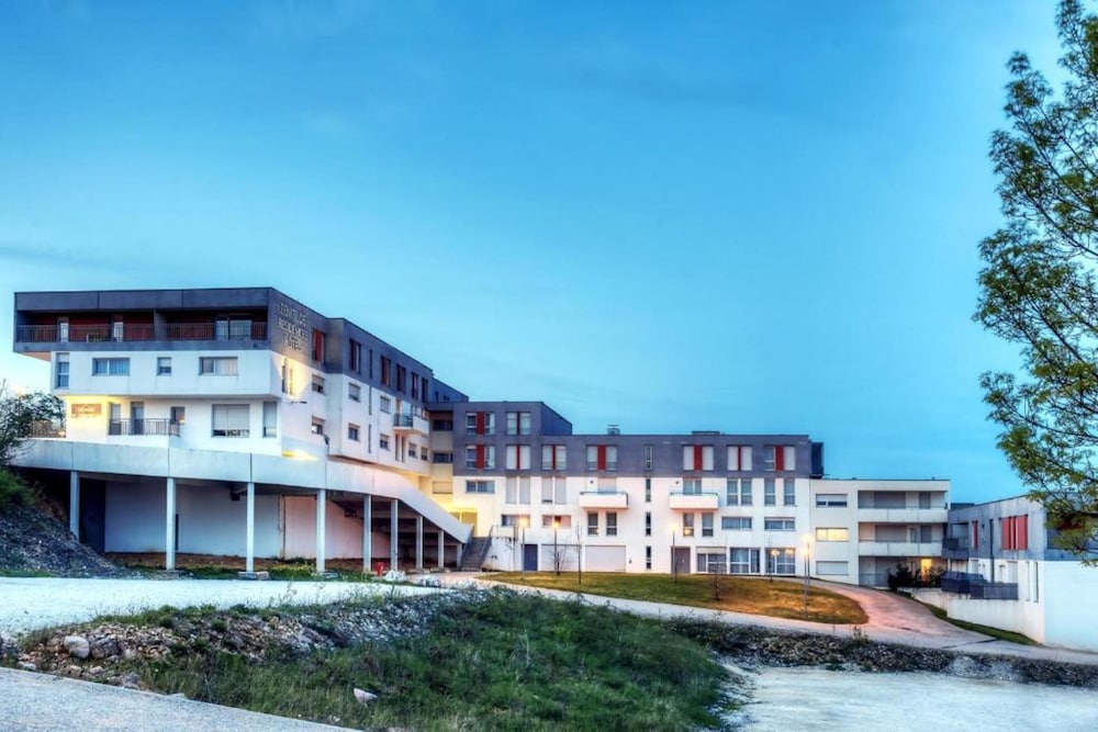 comfort aparthotel besancon hauts du chazal