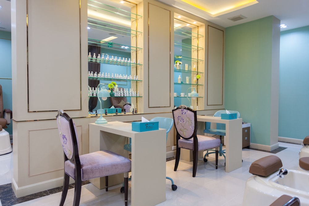 grand 5 hotel and plaza sukhumvit bangkok