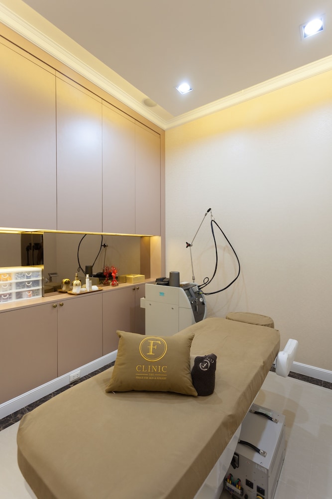 grand 5 hotel and plaza sukhumvit bangkok
