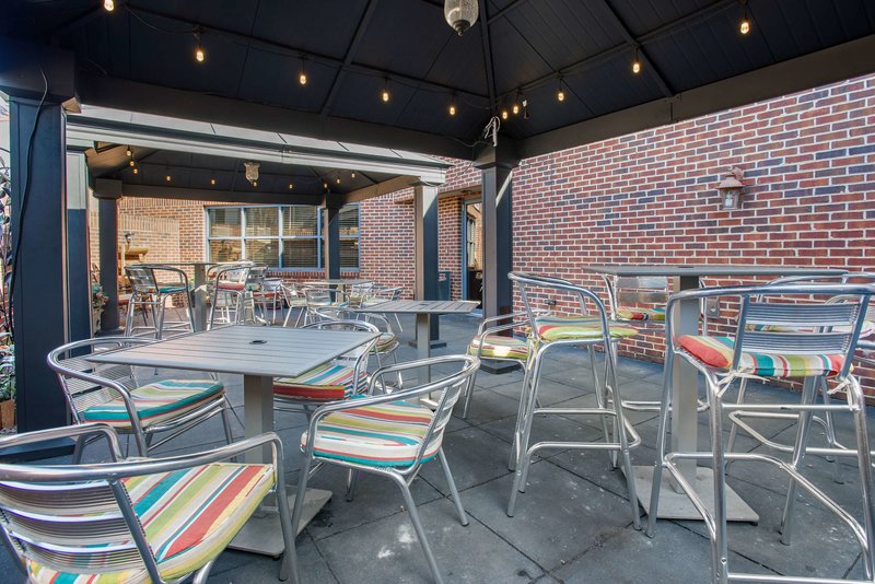 comfort suites bethlehem near lehigh university and lvi airport