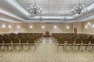 comfort suites bethlehem near lehigh university and lvi airport