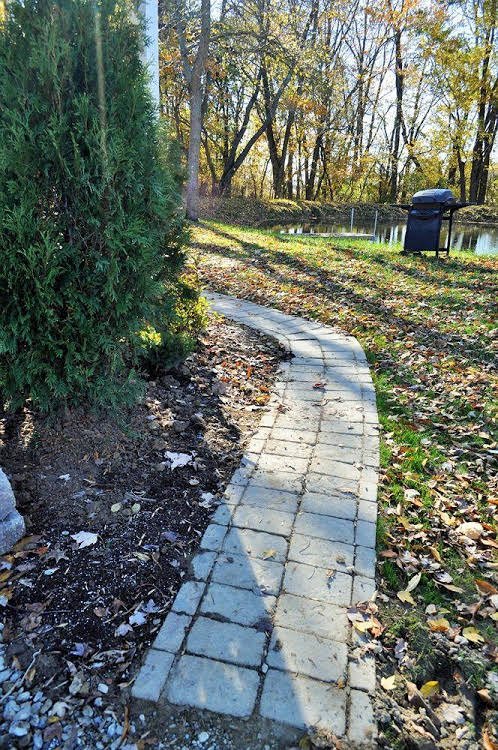 Pleasant Grove Farm Llc,In A Rural Location,3 star