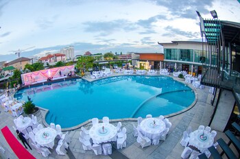 prajaktra design hotel