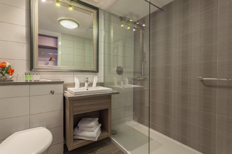 the gleneagle apartments