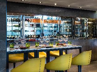 Pullman Paris Tour Eiffel,18 Avenue De Suffren,4 star