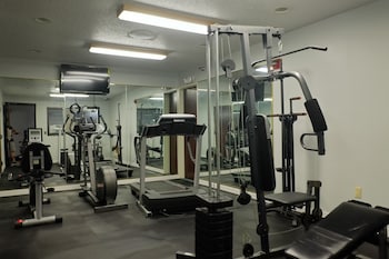quality inn and suites woodstock near lake geneva
