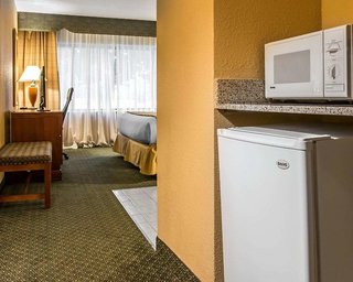 Quality Inn,Pontiac>>Detroit,3 star