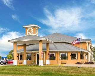 Quality Inn Morton At I-74,Morton>>Chicago,3 star