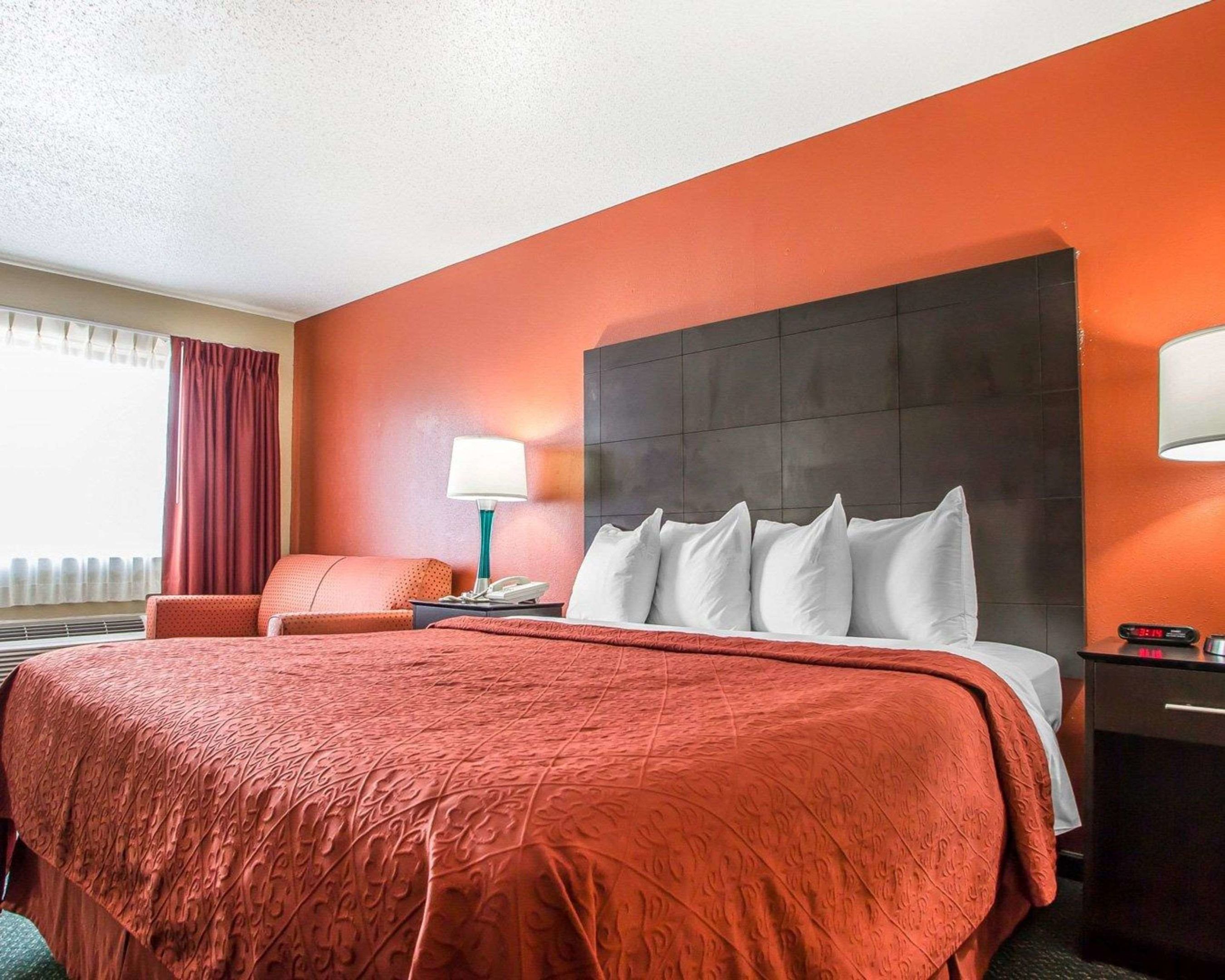 quality inn morton at i 74