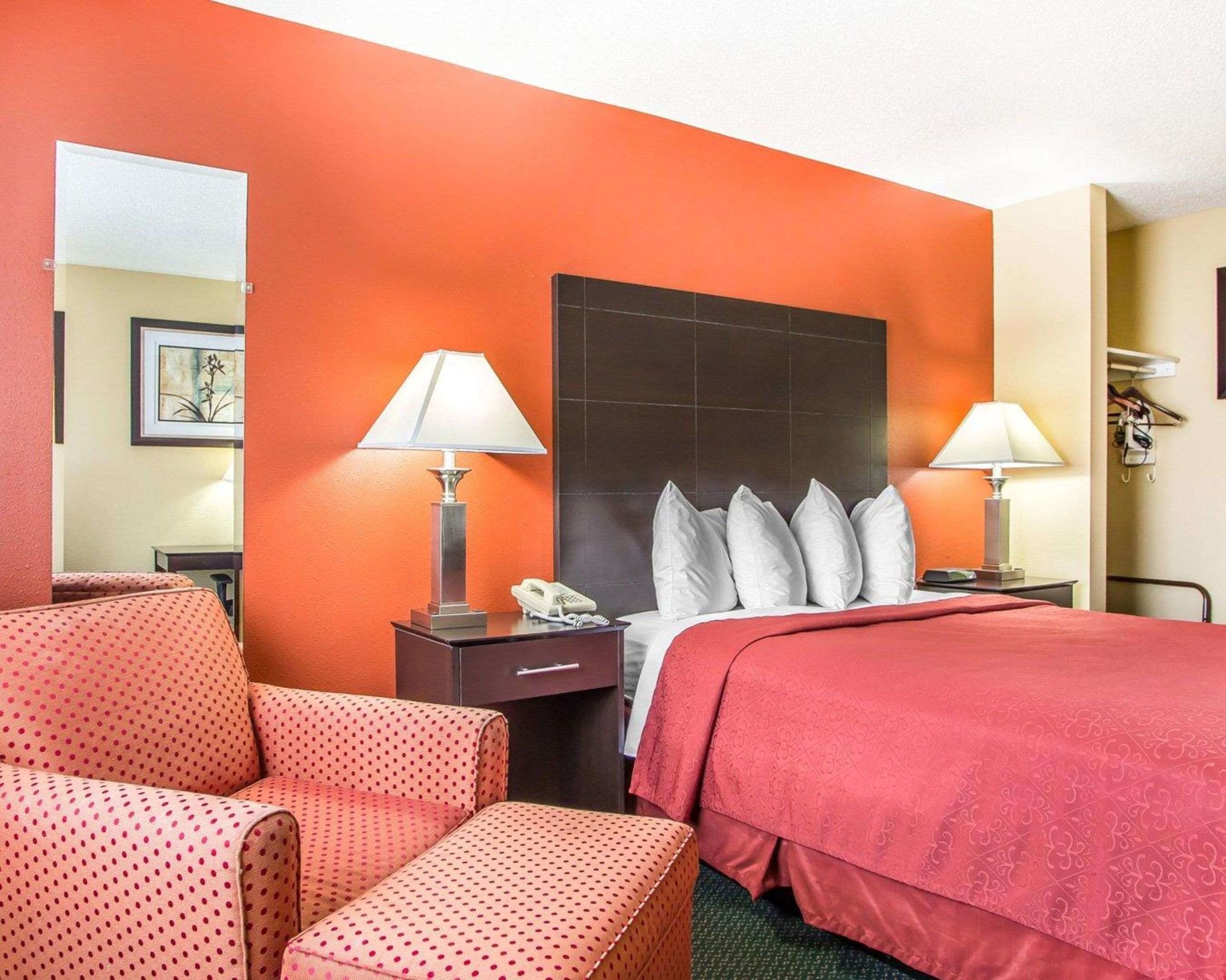 quality inn morton at i 74