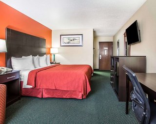 quality inn morton at i 74