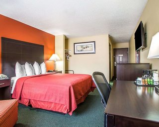 quality inn morton at i 74