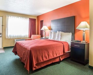 quality inn morton at i 74