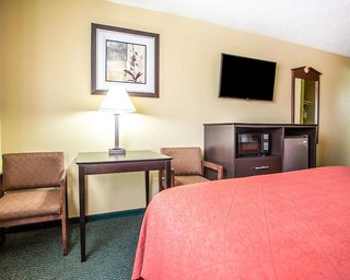 quality inn morton at i 74