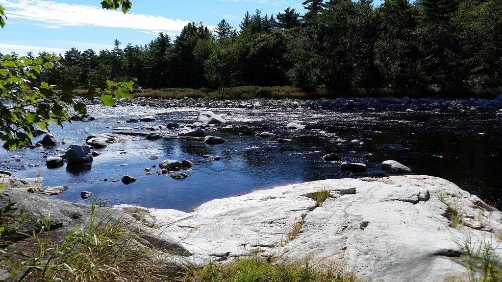 Roseway River Cottages,,3 star